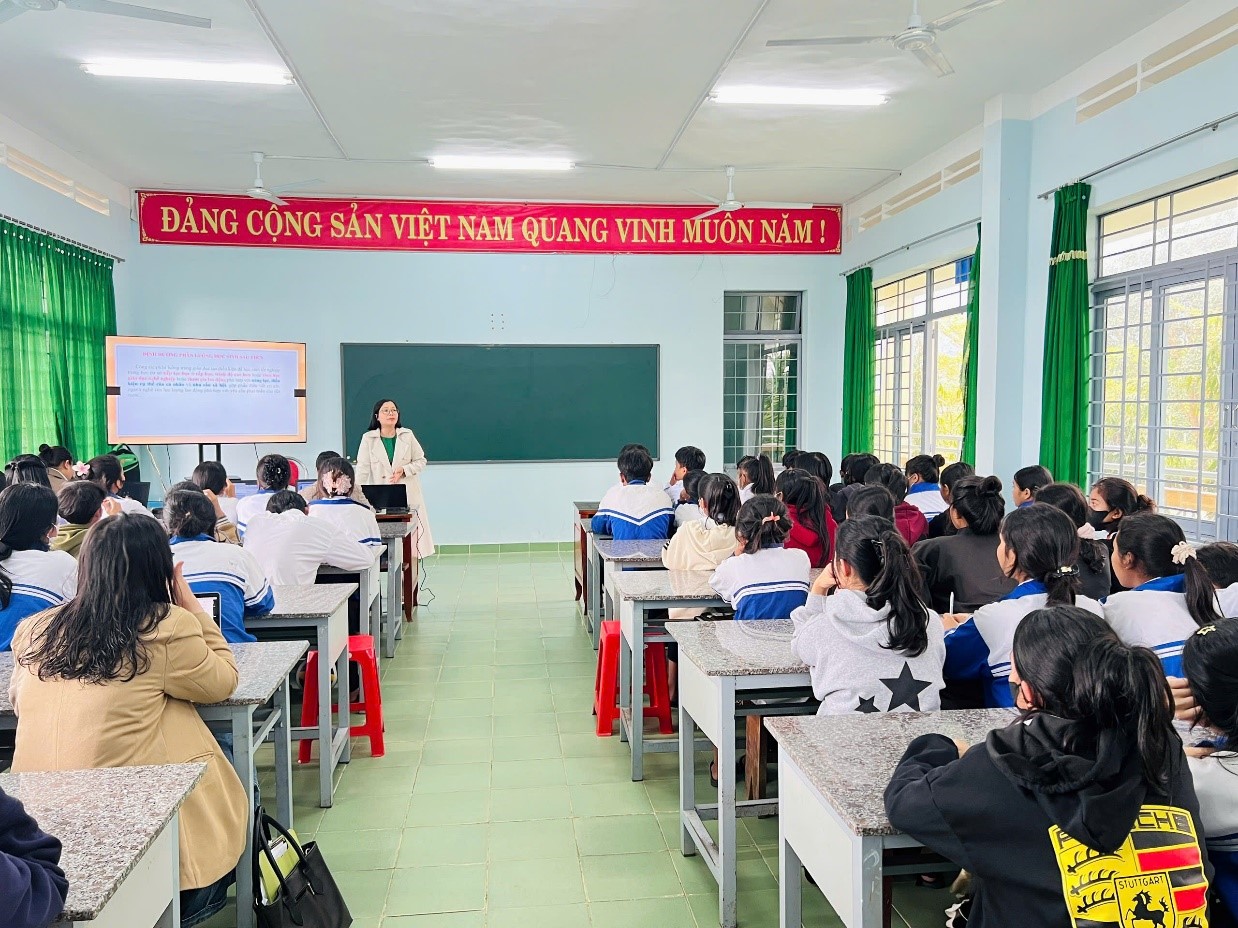 ĐỊNH HUỐNG PHÂN LUỒNG HỌC SINH SAU TỐT NGHIỆP THCS